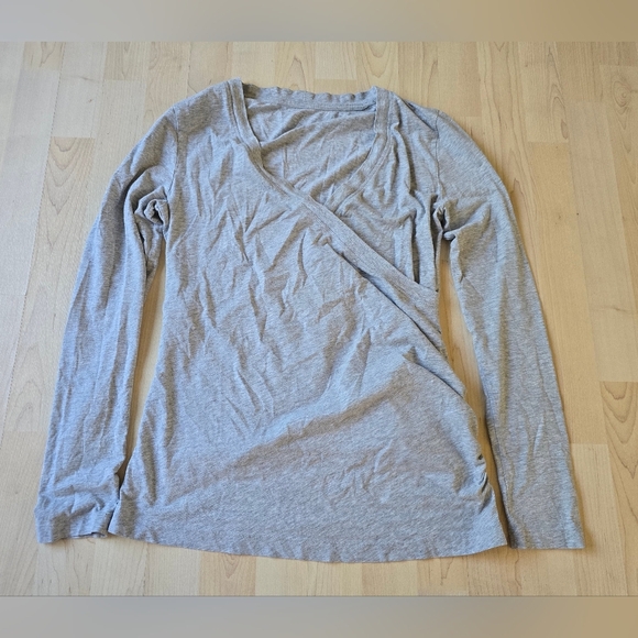 Old Navy And Love By Gap Maternity Shirts Size Small - Picture 2 of 14